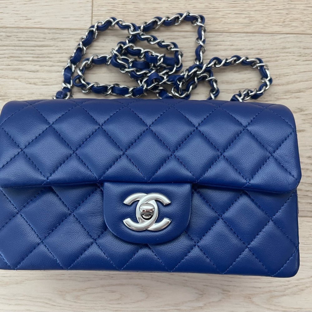 Chanel Mini Flap Bag - Picture 2 of 6